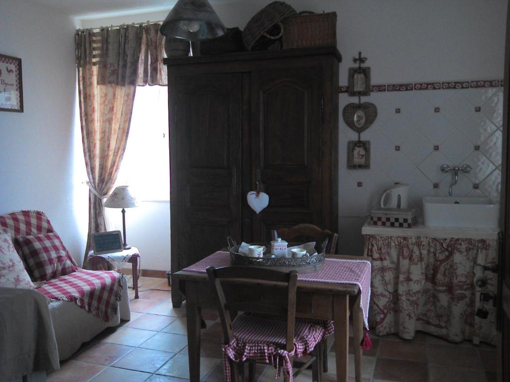 Au Bon Gre D'Hugoline Bed and Breakfast Blanzac  Eksteriør billede