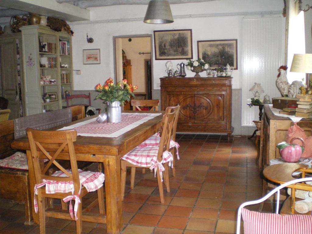 Au Bon Gre D'Hugoline Bed and Breakfast Blanzac  Eksteriør billede