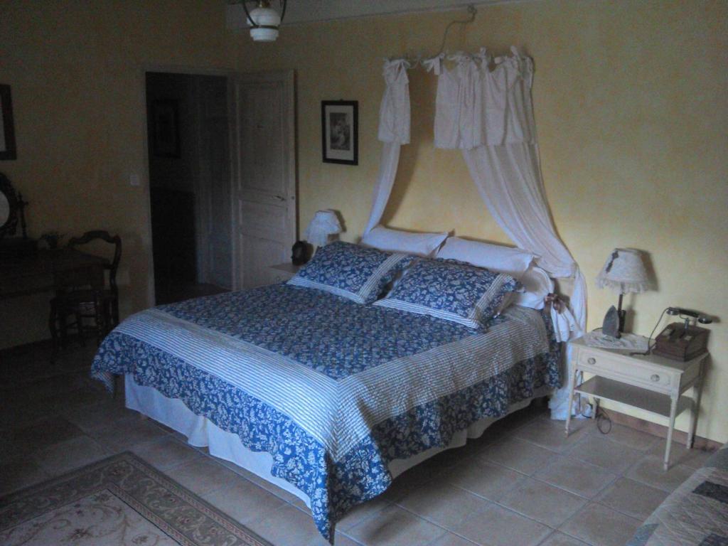 Au Bon Gre D'Hugoline Bed and Breakfast Blanzac  Værelse billede