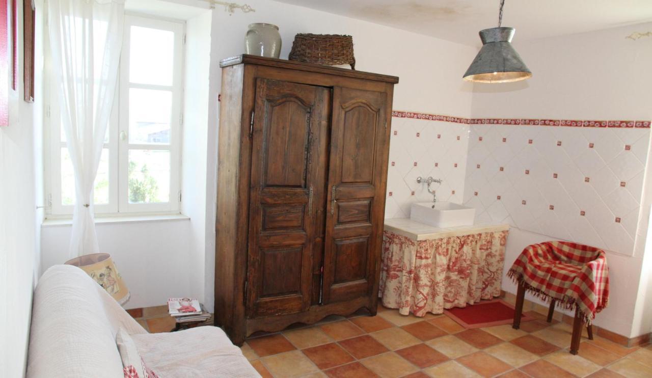 Au Bon Gre D'Hugoline Bed and Breakfast Blanzac  Eksteriør billede